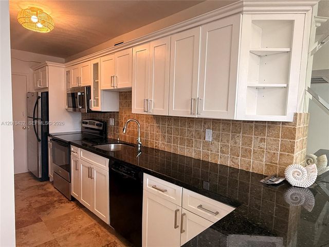 100 Lincoln Rd 1206, Miami Beach, FL 33139