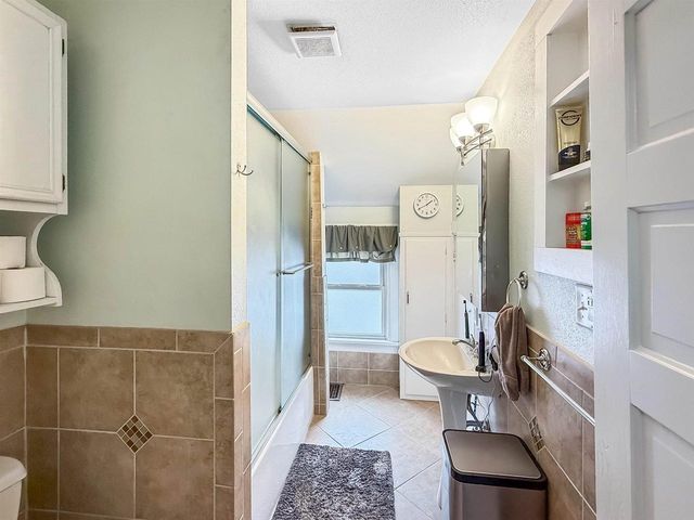 835 WINNEBAGO AVENUE, Oshkosh, WI 54901