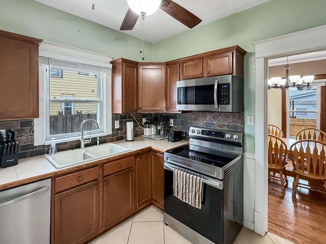 835 WINNEBAGO AVENUE, Oshkosh, WI 54901