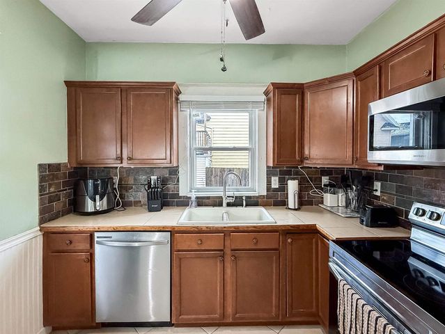 835 WINNEBAGO AVENUE, Oshkosh, WI 54901