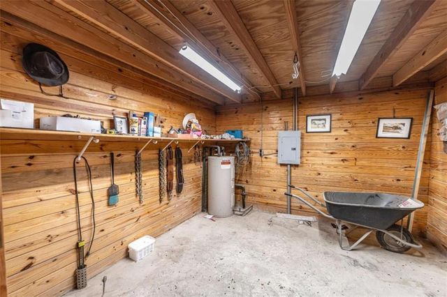 159 Ward Mountain Road, Kingston, GA 30145