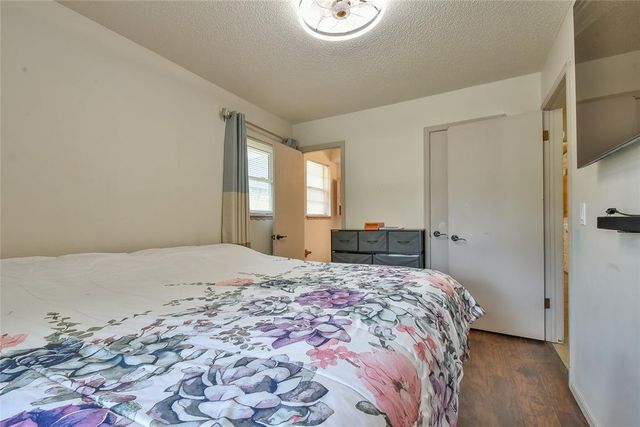 1012 NW 7th Place, Moore, OK 73160