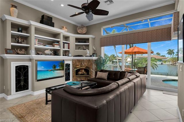 136 Shorecrest CT, Marco Island, FL 34145