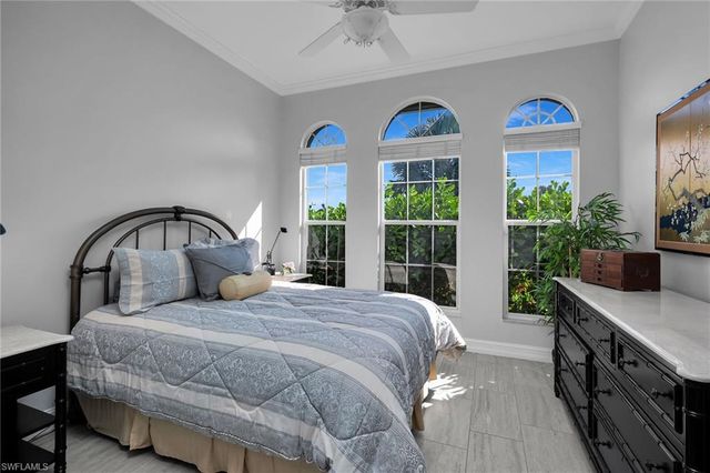 136 Shorecrest CT, Marco Island, FL 34145