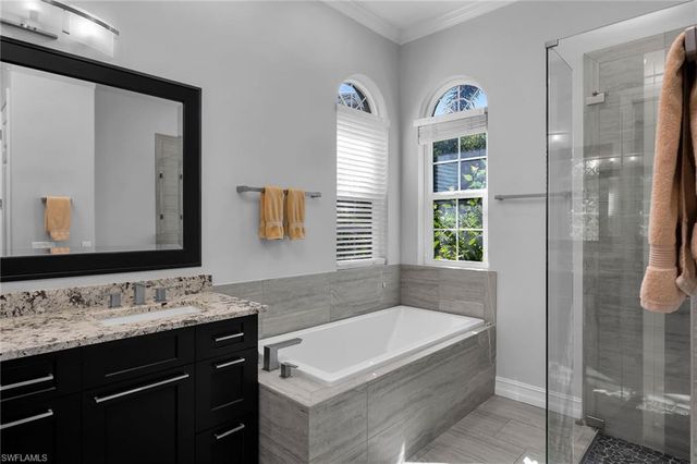 136 Shorecrest CT, Marco Island, FL 34145