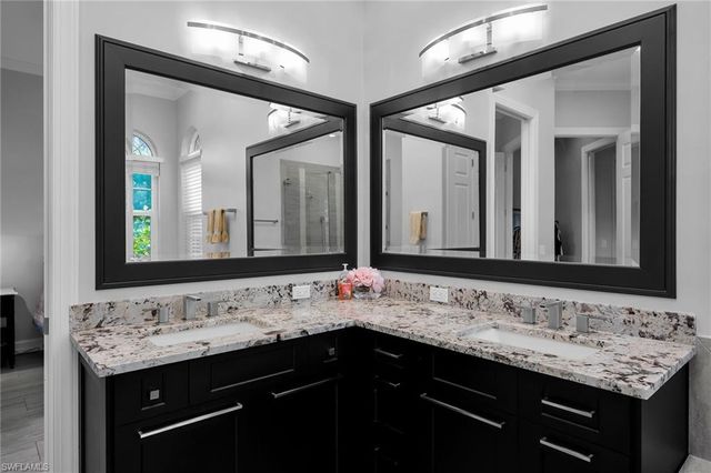 136 Shorecrest CT, Marco Island, FL 34145