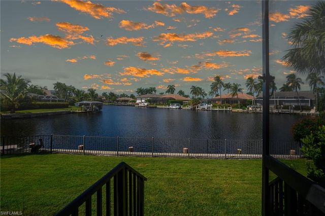 136 Shorecrest CT, Marco Island, FL 34145