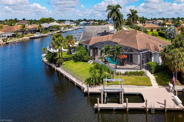 136 Shorecrest CT, Marco Island, FL 34145