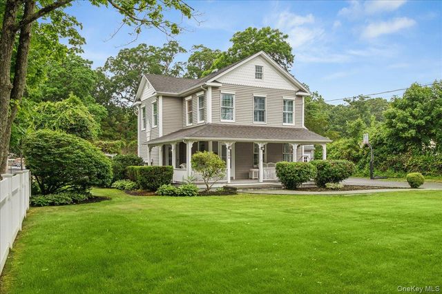 202 Bayport Avenue, Bayport, NY 11705