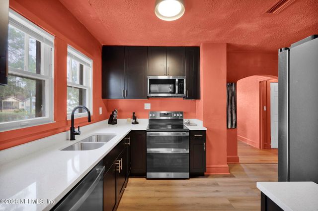 1146 WYCOFF Avenue, Jacksonville, FL 32205