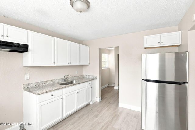 6813 TINKERBELL Lane, Jacksonville, FL 32210