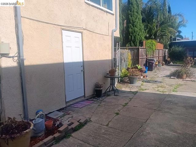915 39Th St, Oakland, CA 94608