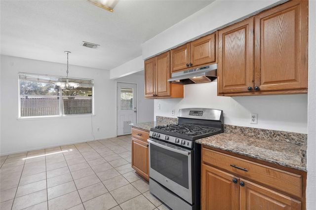 1703 Packsaddle Lane, Baytown, TX 77521