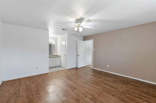 1703 Packsaddle Lane, Baytown, TX 77521