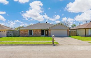 1703 Packsaddle Lane, Baytown, TX 77521