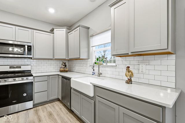 258 Mcrae Way, Greenwood, IN 46143