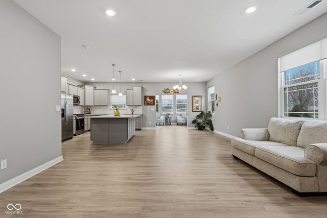 258 Mcrae Way, Greenwood, IN 46143