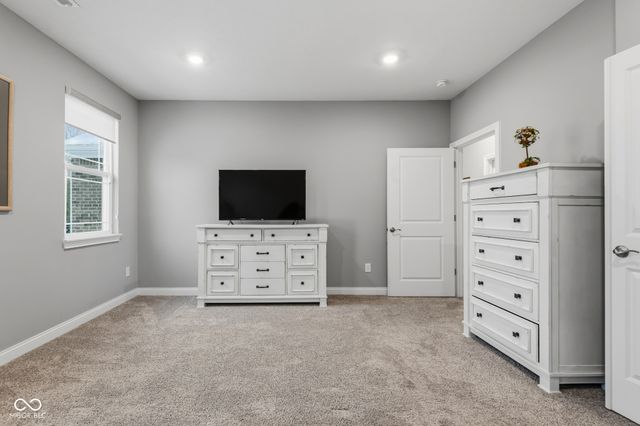 258 Mcrae Way, Greenwood, IN 46143