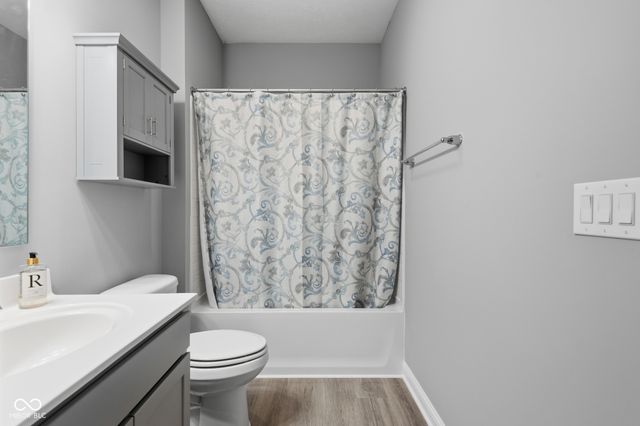 258 Mcrae Way, Greenwood, IN 46143