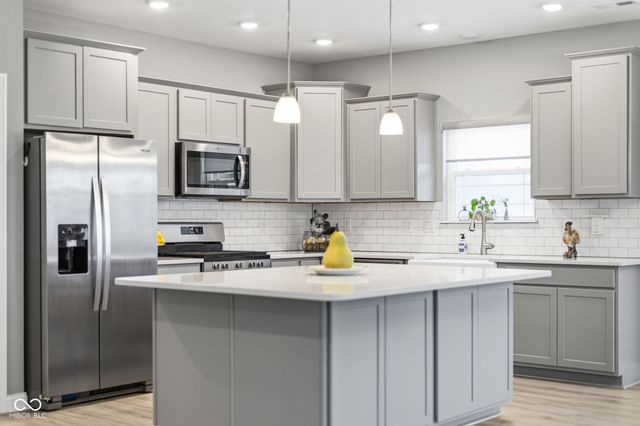 258 Mcrae Way, Greenwood, IN 46143