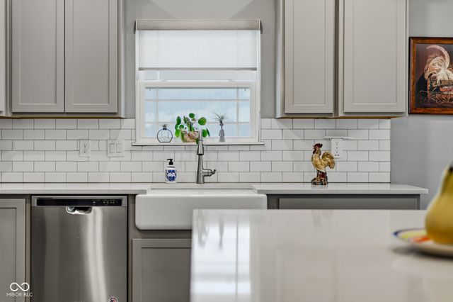 258 Mcrae Way, Greenwood, IN 46143