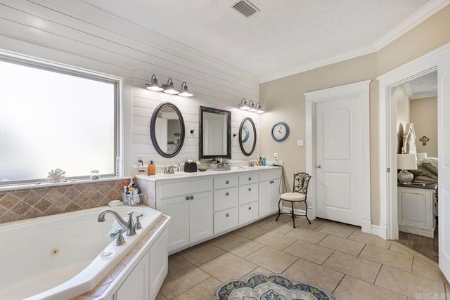 8 Abbie Drive, Vilonia, AR 72173