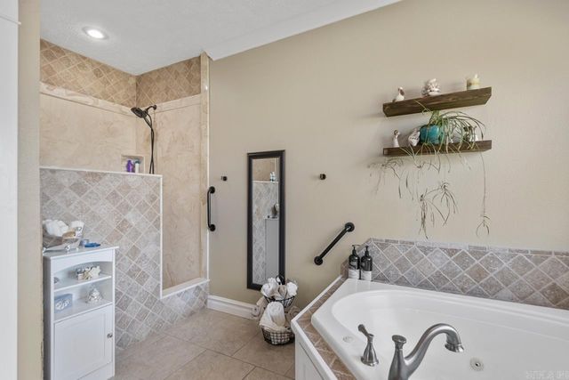 8 Abbie Drive, Vilonia, AR 72173