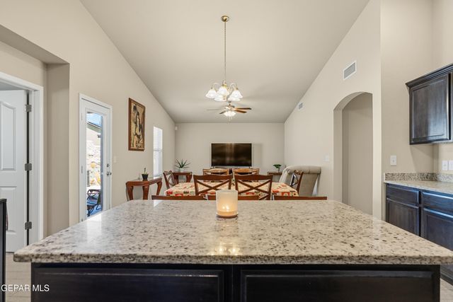 5922 Beechwood Street, Santa Teresa, NM 88008