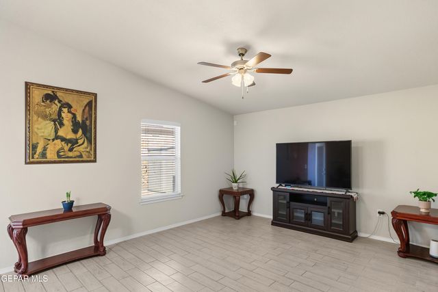5922 Beechwood Street, Santa Teresa, NM 88008