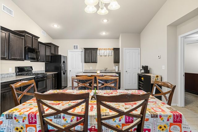 5922 Beechwood Street, Santa Teresa, NM 88008