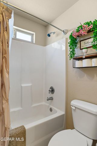 5922 Beechwood Street, Santa Teresa, NM 88008