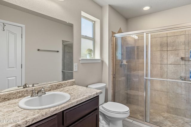 5922 Beechwood Street, Santa Teresa, NM 88008