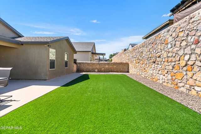 5922 Beechwood Street, Santa Teresa, NM 88008