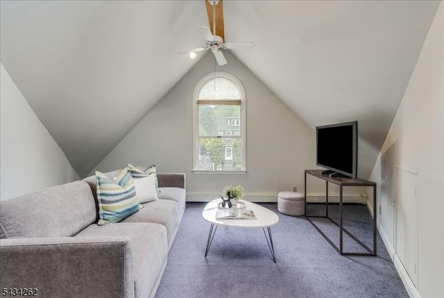 74 Park Ave, Verona Twp., NJ 07044