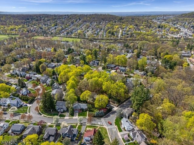 74 Park Ave, Verona Twp., NJ 07044