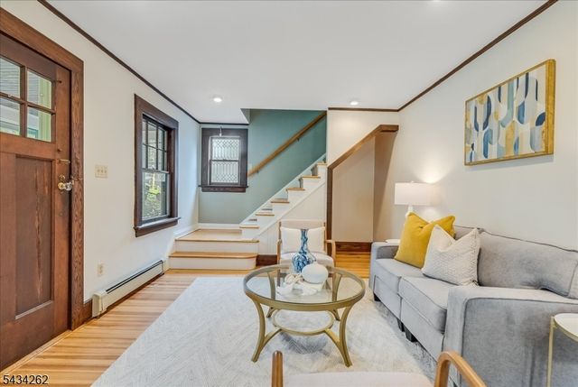 74 Park Ave, Verona Twp., NJ 07044