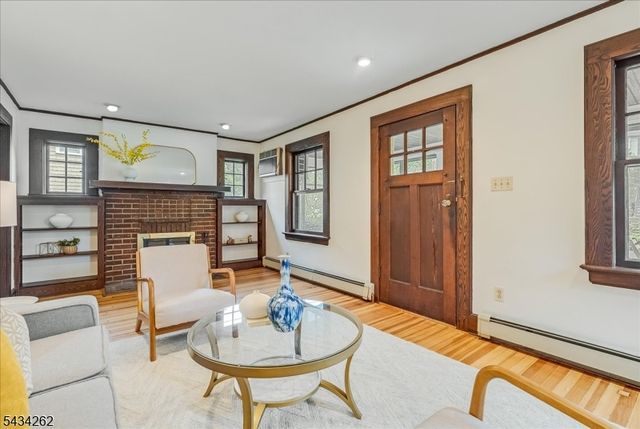 74 Park Ave, Verona Twp., NJ 07044