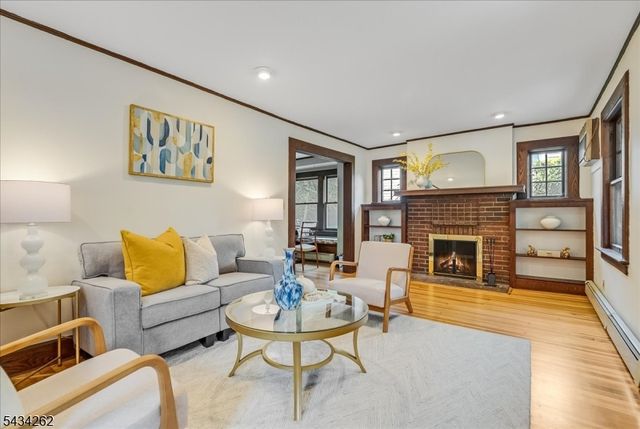 74 Park Ave, Verona Twp., NJ 07044