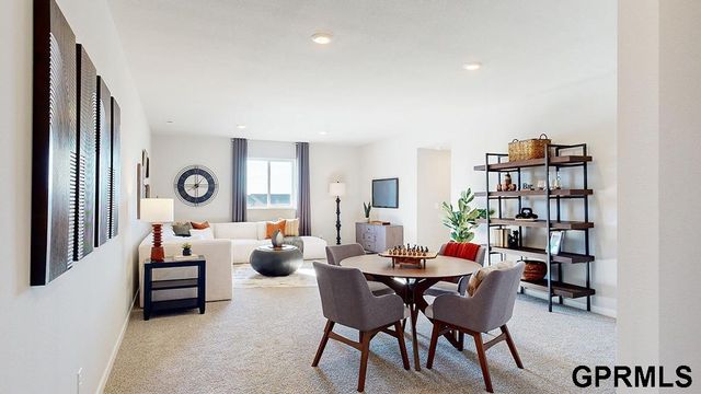 17530 Virginia Street, Omaha, NE 68136