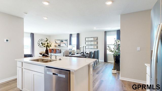 17530 Virginia Street, Omaha, NE 68136