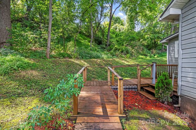 69 Devlin Street, Canton, NC 28716