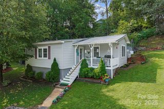 69 Devlin Street, Canton, NC 28716