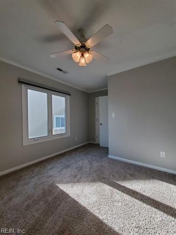 1944 E Ocean View Ave Apt B, Norfolk, VA 23503