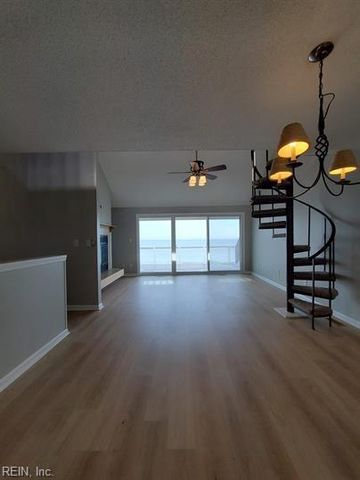 1944 E Ocean View Ave Apt B, Norfolk, VA 23503