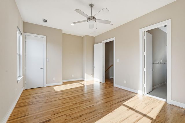 2325 Stutz Drive 37, Dallas, TX 75235