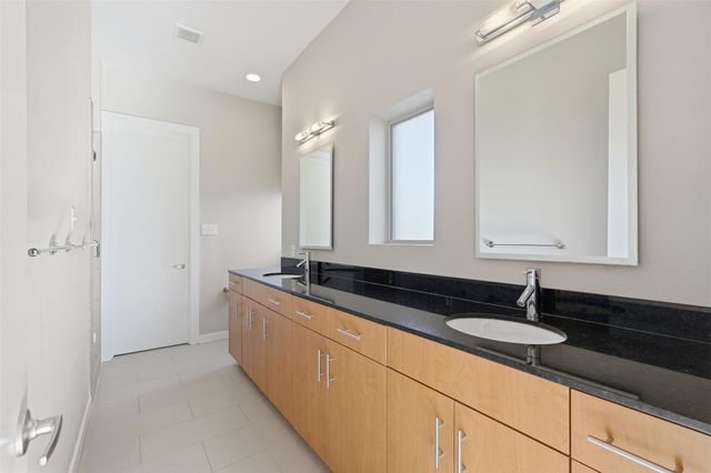 2325 Stutz Drive 37, Dallas, TX 75235