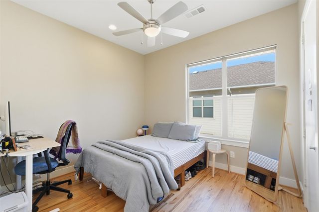 2325 Stutz Drive 37, Dallas, TX 75235