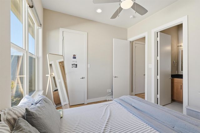 2325 Stutz Drive 37, Dallas, TX 75235