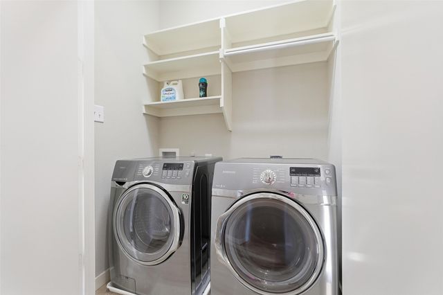 2325 Stutz Drive 37, Dallas, TX 75235