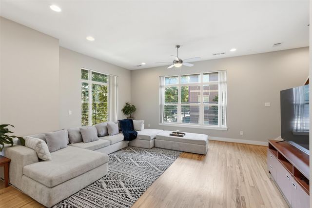 2325 Stutz Drive 37, Dallas, TX 75235